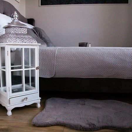 Apartament W Centrum-Garaz Келце Екстериор снимка