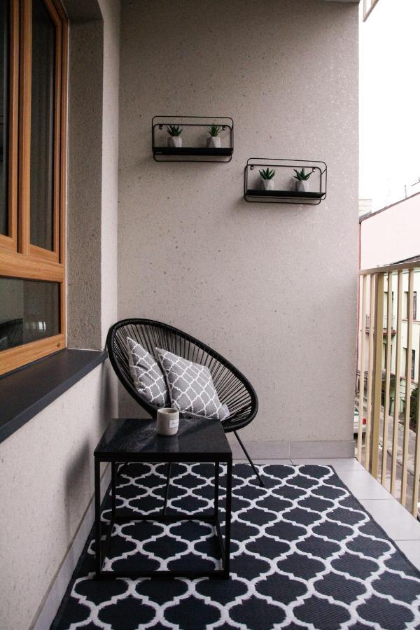 Apartament W Centrum-Garaz Келце Екстериор снимка