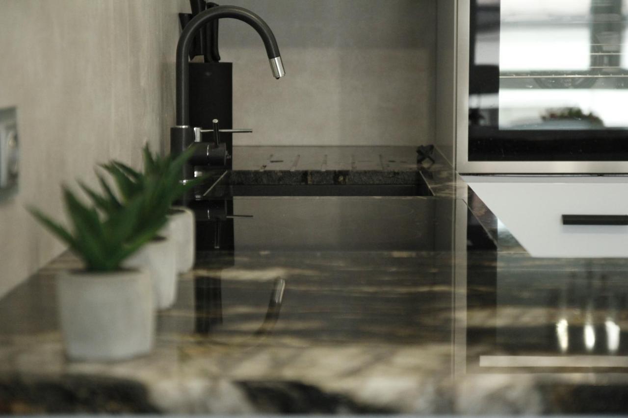 Apartament W Centrum-Garaz Келце Екстериор снимка