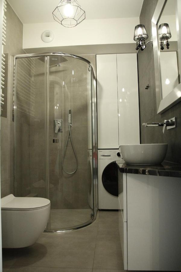 Apartament W Centrum-Garaz Келце Екстериор снимка
